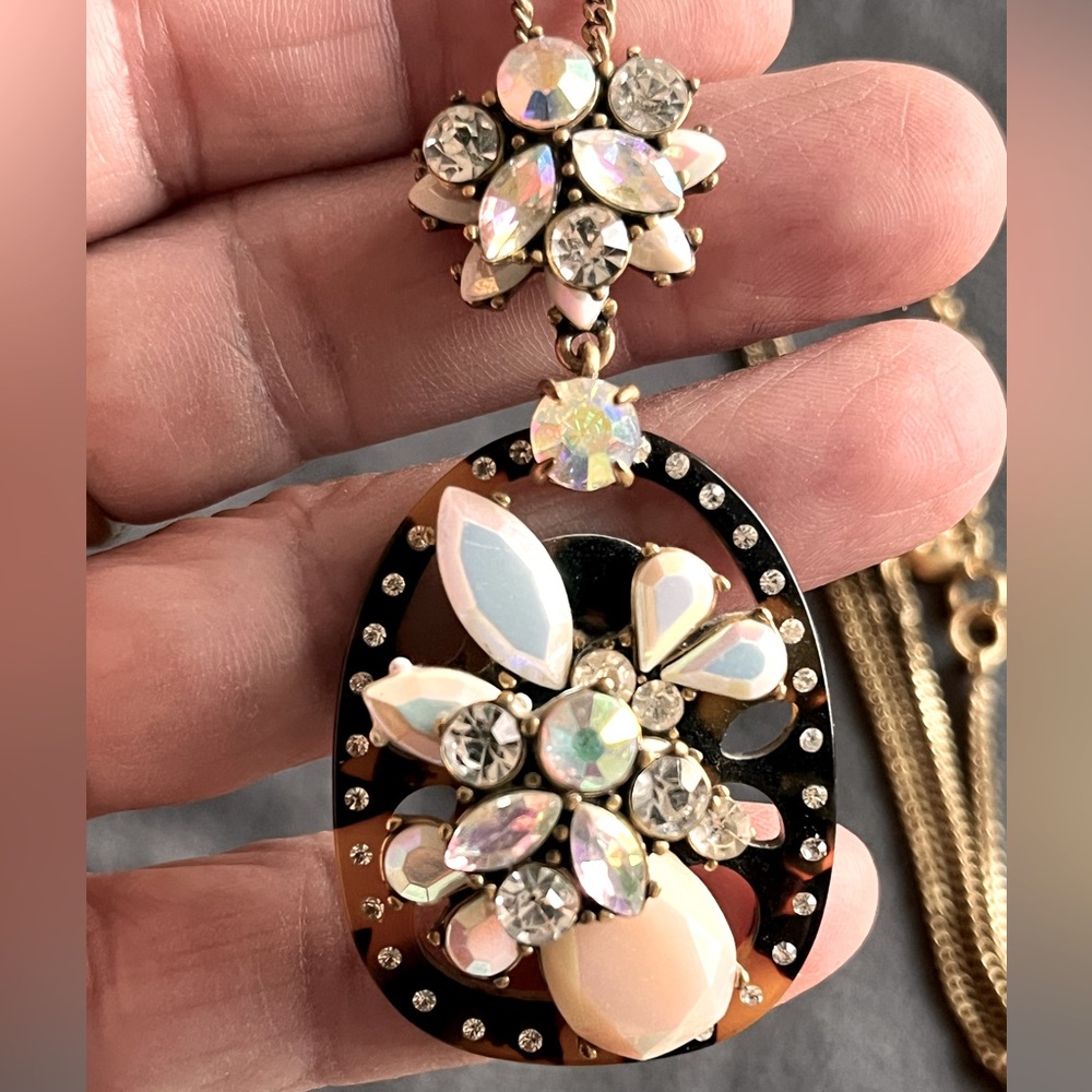 J Crew Pendant Necklace, EUC